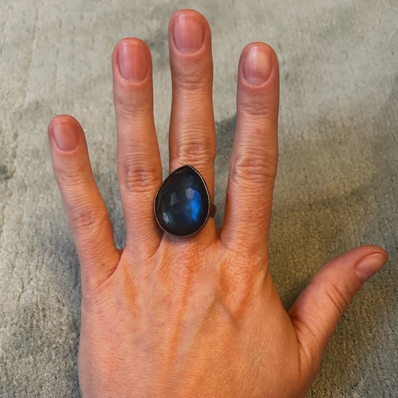 Ippolita Rock Candy Ring with Blue Topaz Gem and Hammered Silver body - Picture 2 of 11